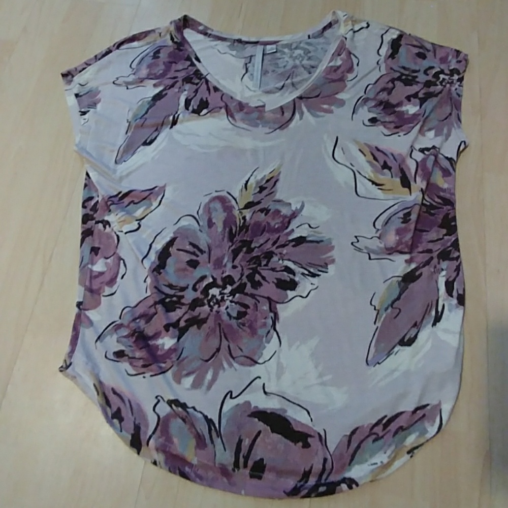 Lauren Conrad Floral Medium T Shirt - Picture 4 of 5